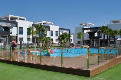 Appartement rez de chaussée à Oasis Beach La Zenia 4 Nº 079 in España Casas