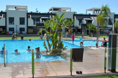 Top floor in Oasis Beach La Zenia 2 Nº 072 on España Casas