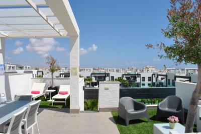 Ullakkohuoneisto Oasis Beach La Zenia 4 Nº 102 in España Casas